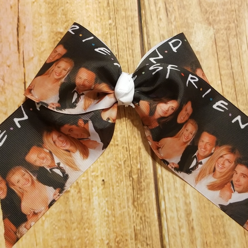 New Friends cheer bow